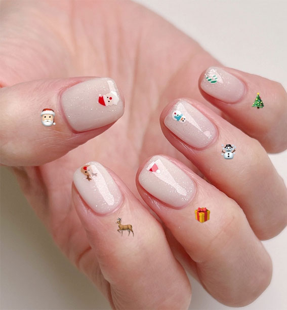 Festive Flourishes in Nail Art : Subtle Odes to Tradition