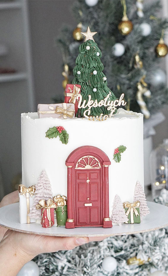 Festive Christmas Cake Delights to Sweeten Your Season : Presents, Red Door & Christmas Tree Cake