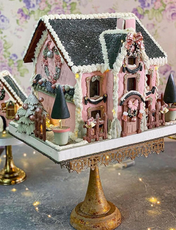Festive Christmas Cake Delights to Sweeten Your Season : Pink Gingerbread House