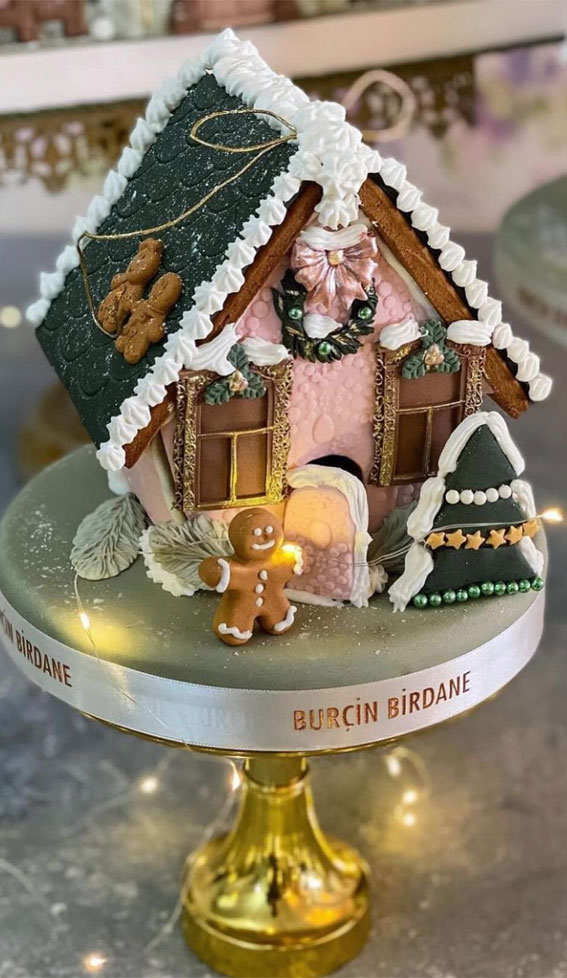 Festive Christmas Cake Delights to Sweeten Your Season : Pink Gingerbread House Cake
