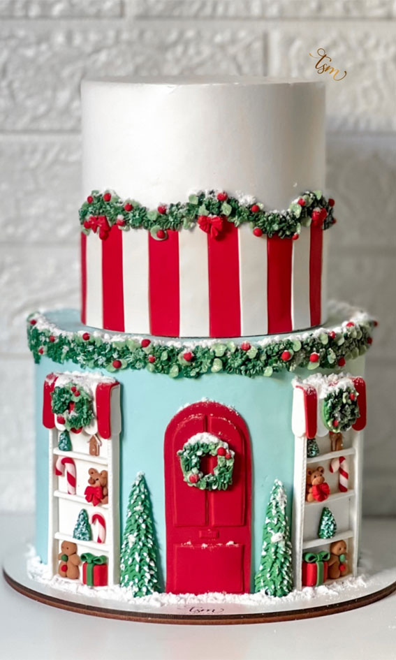 Festive Christmas Cake Delights to Sweeten Your Season : Little Toy Shop Festive Cake