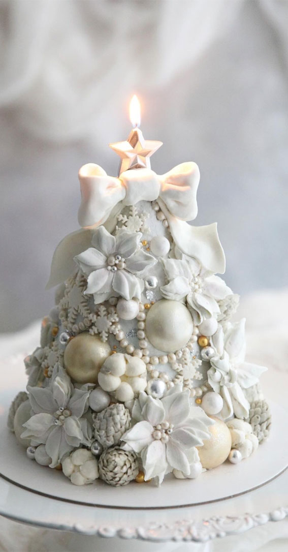 Festive Christmas Cake Delights to Sweeten Your Season : White Christmas Tree Cake