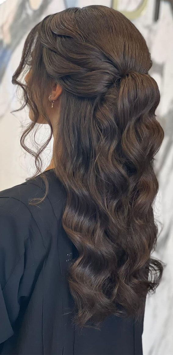 Half-Up Hairstyles That Stand the Test of Time : Double-Layered Half-Up Soft Waves