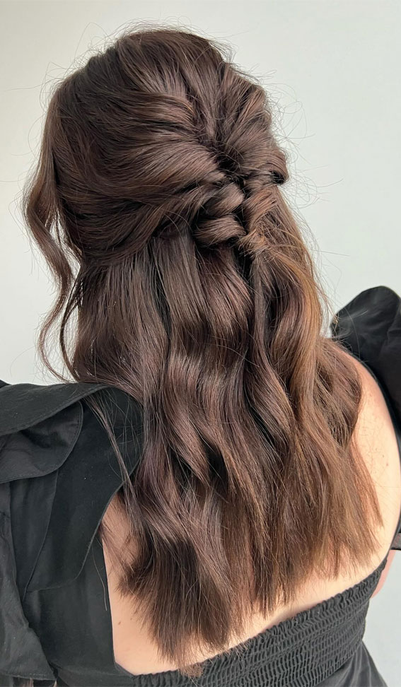 Half-Up Hairstyles That Stand the Test of Time : Beachy Glamour Half Upstyle