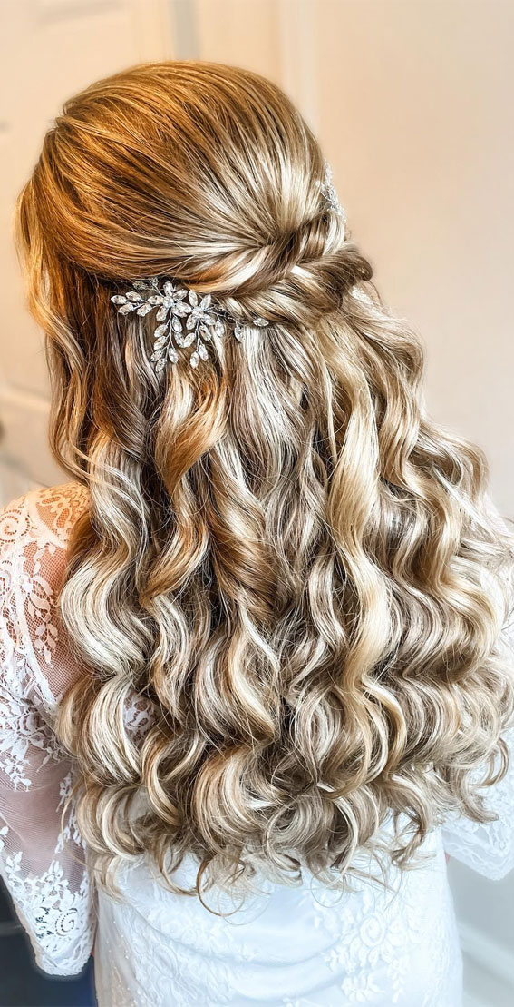 Half-Up Hairstyles That Stand the Test of Time : Half-Up with Fishtail Braid and Soft Curls