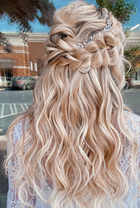 Half-Up Hairstyles That Stand the Test of Time : Boho Halfup Pull-through braid