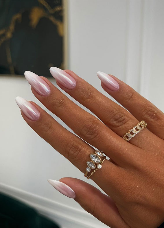 Simple Nail Ideas That’re Perfect for January :  Baby Chrome Nails