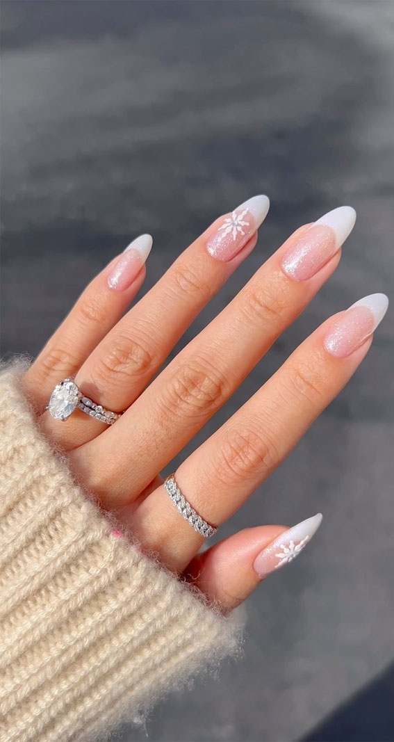 Simple Nail Ideas That’re Perfect for January : Snowflake + French Tips
