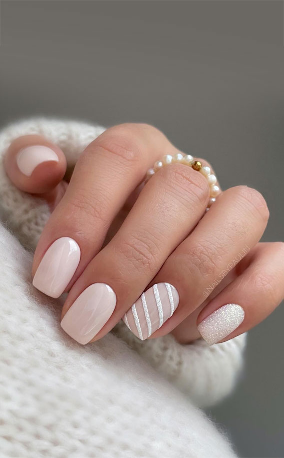 Simple Nail Ideas That’re Perfect For January : White Stripped Textured Nails