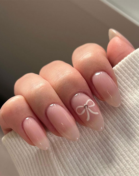 Simple Nail Ideas That’re Perfect For January : Simple Subtle Nails + Bow