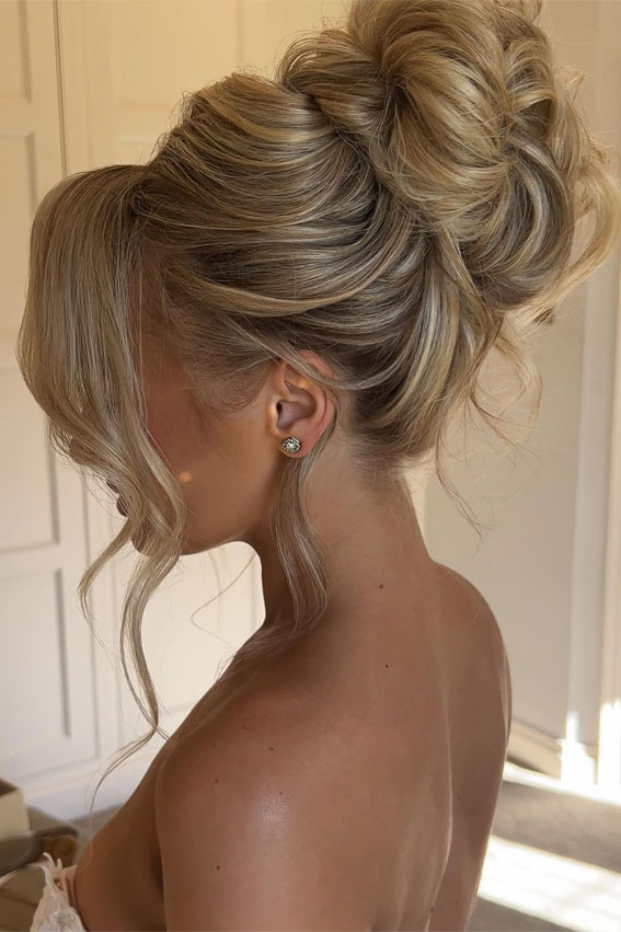 Elevate Your Look With Chic Hairstyling Ideas : Gorgeous Textured High Updo