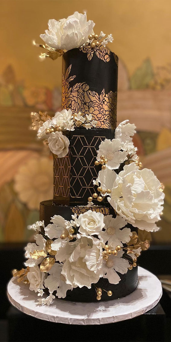 Elegant Bliss Wedding Cake Ideas : Hollywood Glamour Cake