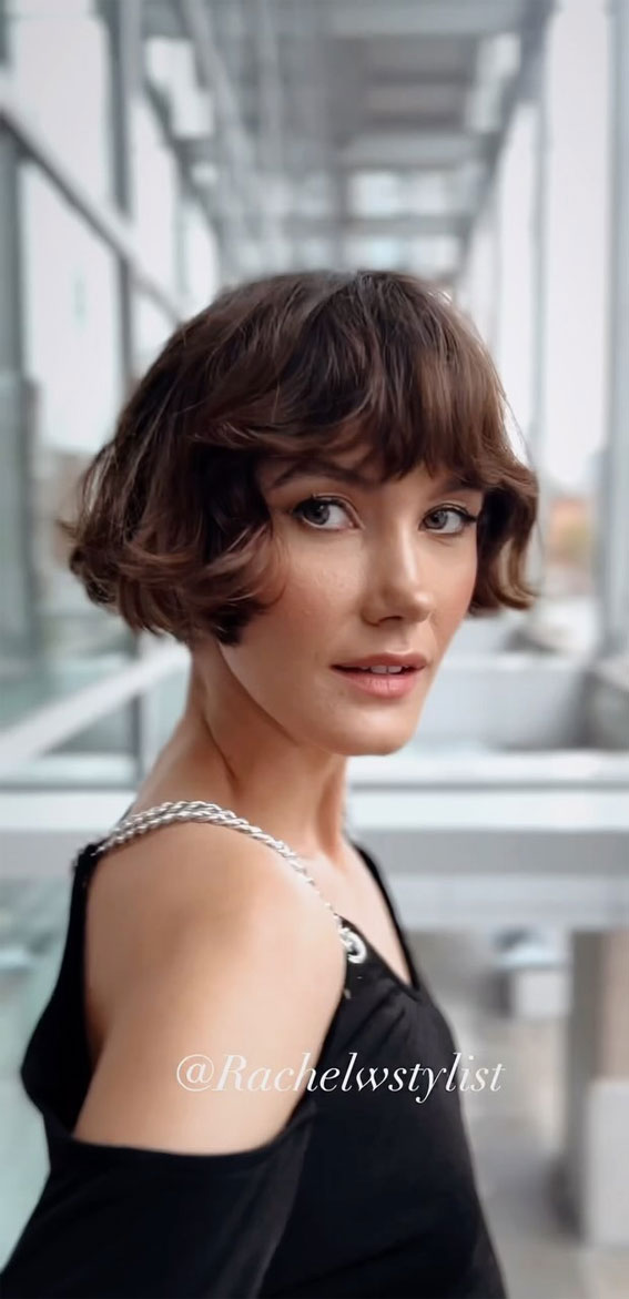 Unveiling the Latest in Hair Trends : Parisian Chic Noir