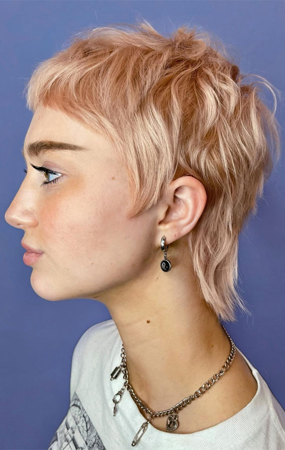 Unveiling the Latest in Hair Trends : Rose Gold Radiance