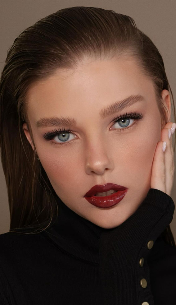 30 Dazzling Makeup Looks for Every Occasion : Crimson Allure