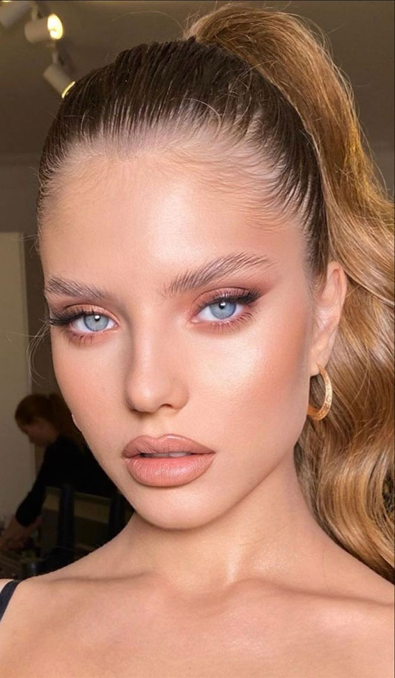 Soft Makeup Inspirations for Special Moments : Soft Peach Hues