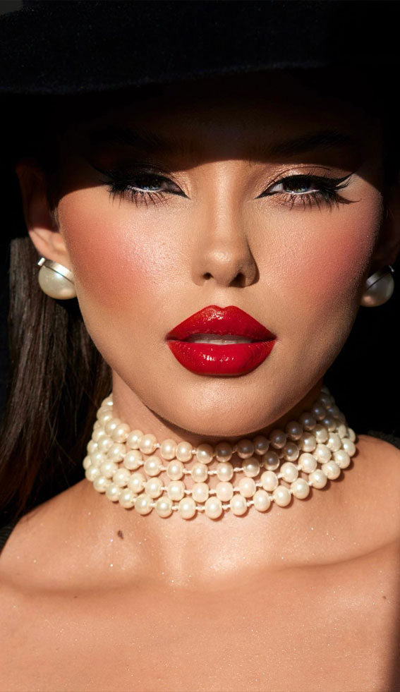 30 Dazzling Makeup Looks for Every Occasion : Timeless Vintage Glam
