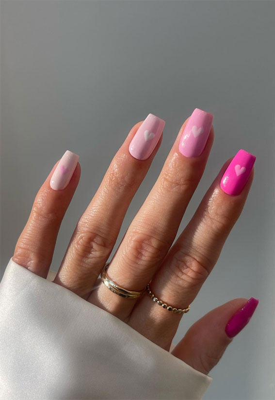 30+ Love-Inspired Nail Aesthetics : Gradient Pink Nails