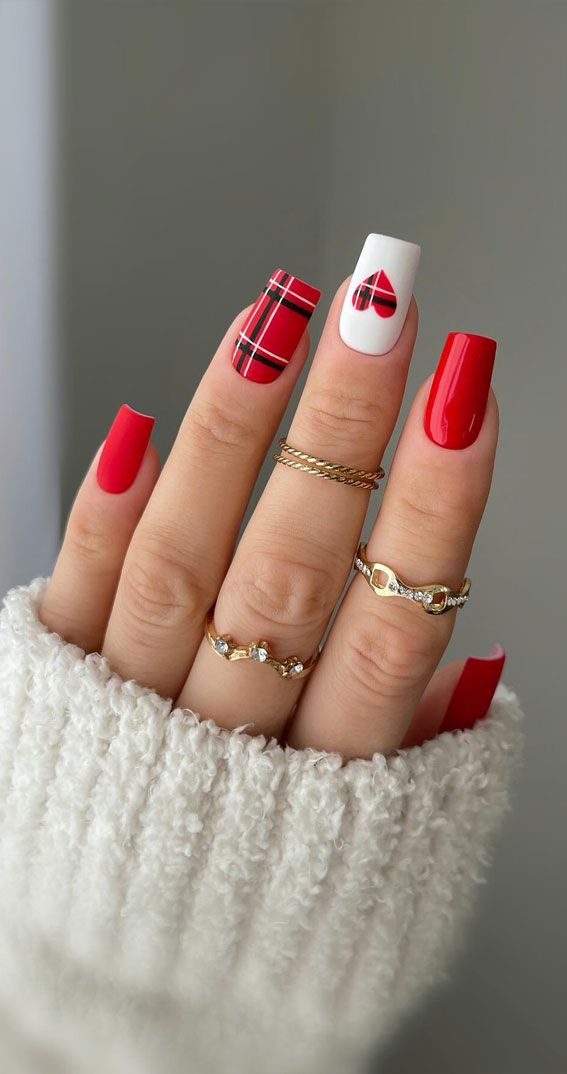 Valentine’s Day Nail Art Collection : Red Tartan Heart Nails