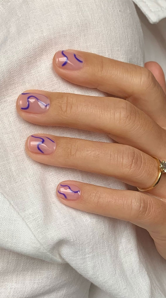 25 Gorgeous Blue Nails : Natural Short Nails with Blue Line Accents