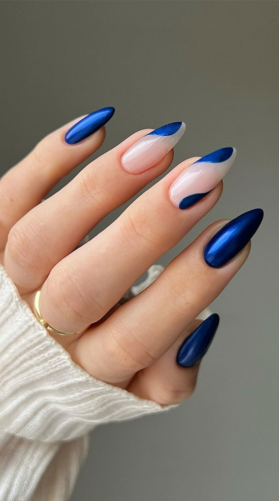 25 Gorgeous Blue Nails : Regal Elegance