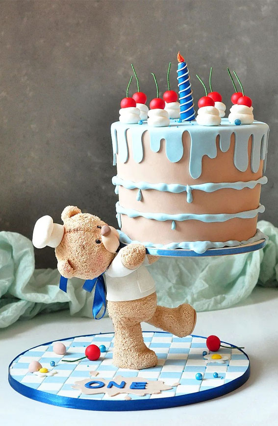 30 Birthday Cake Ideas for Little Ones : Comic Inspired Cake