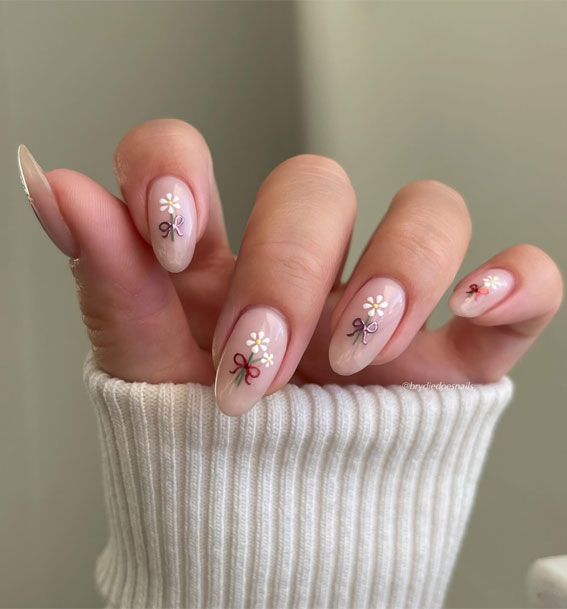 Unleash Your Style with These 40 Cute Nail Ideas : Daisy Bouquet