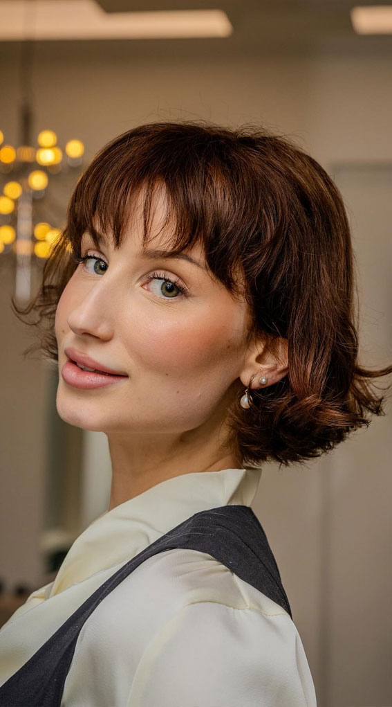 20 Chic Parisian French Bobs : Tousled Bob with Volume