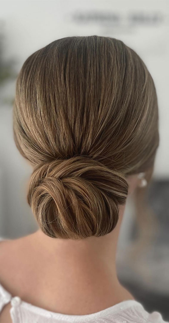 Hairdos to Steal the Spotlight on Every Special Occasion : Sleek & Elegant Low Bun