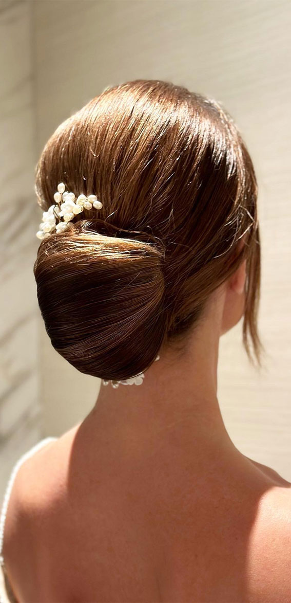 Hairdos to Steal the Spotlight on Every Special Occasion : Elegant & Simple Chignon