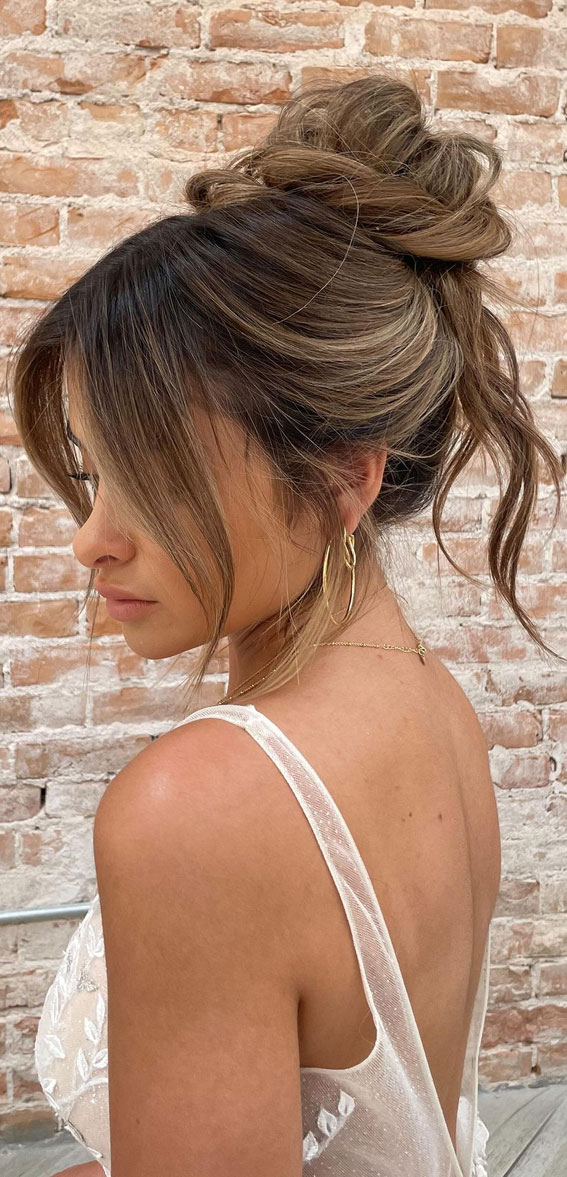 Hairdos to Steal the Spotlight on Every Special Occasion : Messy Tousled Updo