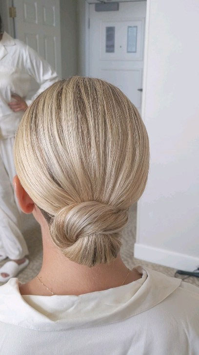 Hairdos to Steal the Spotlight on Every Special Occasion : Clean, Modern Wedding Hairstyle