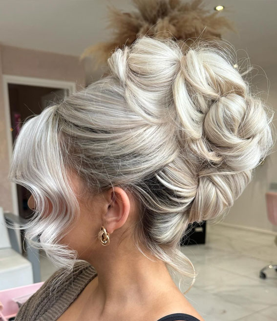 Hairdos to Steal the Spotlight on Every Special Occasion : Platinum Hair with Pamela Vibe