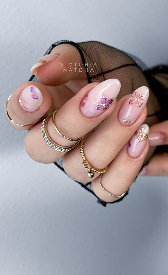 42 Cute Spring Nail Art Inspirations : Pastel Chrome Floral Almond Nails