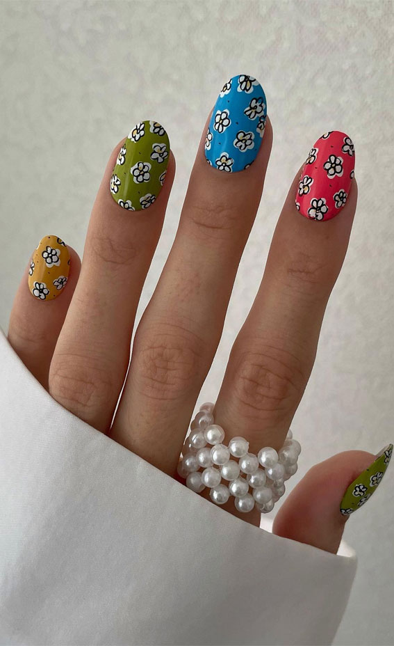 42 Cute Spring Nail Art Inspirations : Mismatch Bold Nails with Floral