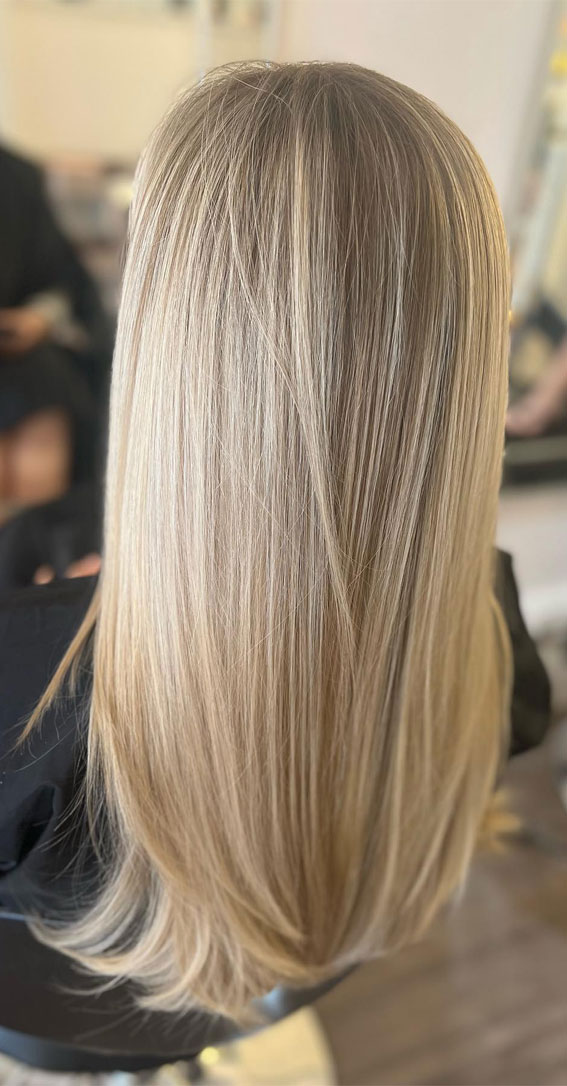 50 Fabulous Balayage Hair Colour Ideas for 2024 : Vanilla Almond Blonde