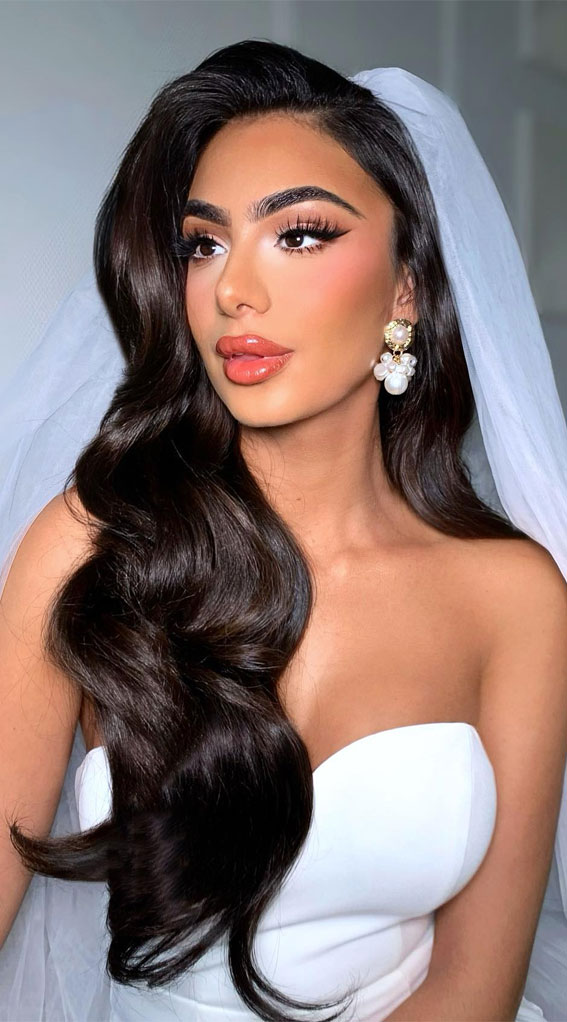 40 Radiant Bridal Glamour Wedding Makeup Ideas : Luminous Glam Bride