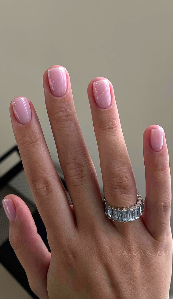 25 Sleek Simplicity Minimalist Nail Inspirations : Glossy Nude Pink Short Nails