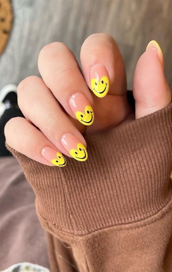 40 Spring Nail Ideas To Brighten Your Look :  Smiley Yellow Heart Tip Nails