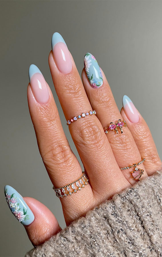 40 Spring Nail Ideas To Brighten Your Look : Vintage Blooms Spring Manicure