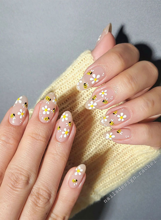 40 Spring Nail Ideas To Brighten Your Look : Daisy & Bee Nails