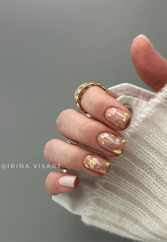 40 Spring Nail Ideas to Brighten Your Look : Delicate Floral Design Nails