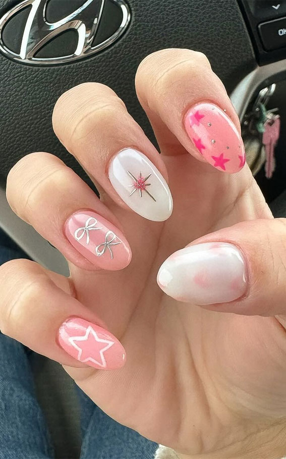 40 Spring Nail Ideas To Brighten Your Look : Whimsical Starry Mismatch Nail Design