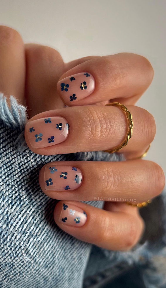 40 Spring-Inspired Nail Designs : Blue Floral Encapsulated Nails