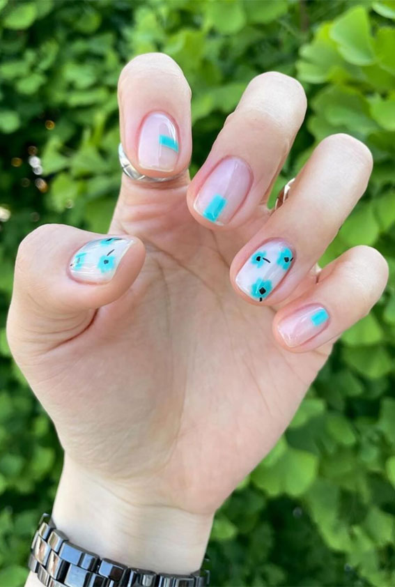 40 Spring-Inspired Nail Designs : Bright Blue Floral Subtle Nails