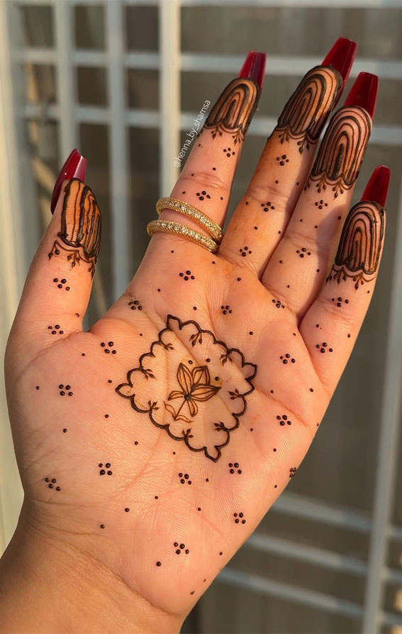 30 Timeless Henna Ideas For Stylish Expressions : Hand Adornments