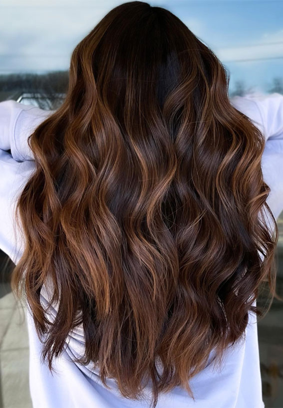 22 Trending Hair Colours 2024 To Refresh Your Current Look : Caramel Balayage Swirl