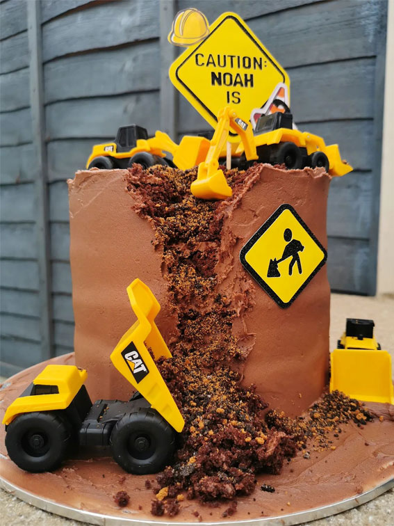 25 Excavating Digger Birthday Cake Ideas : Chocolate Construction Fudge Cake