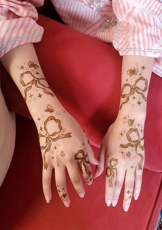 30 Timeless Henna Ideas For Stylish Expressions : Trendy Bows Henna