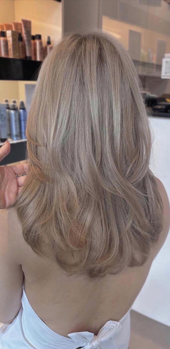 25 Trendy Mushroom Blonde Hair Colour Ideas for a Modern Look : Creamy Ash Mushroom Blonde